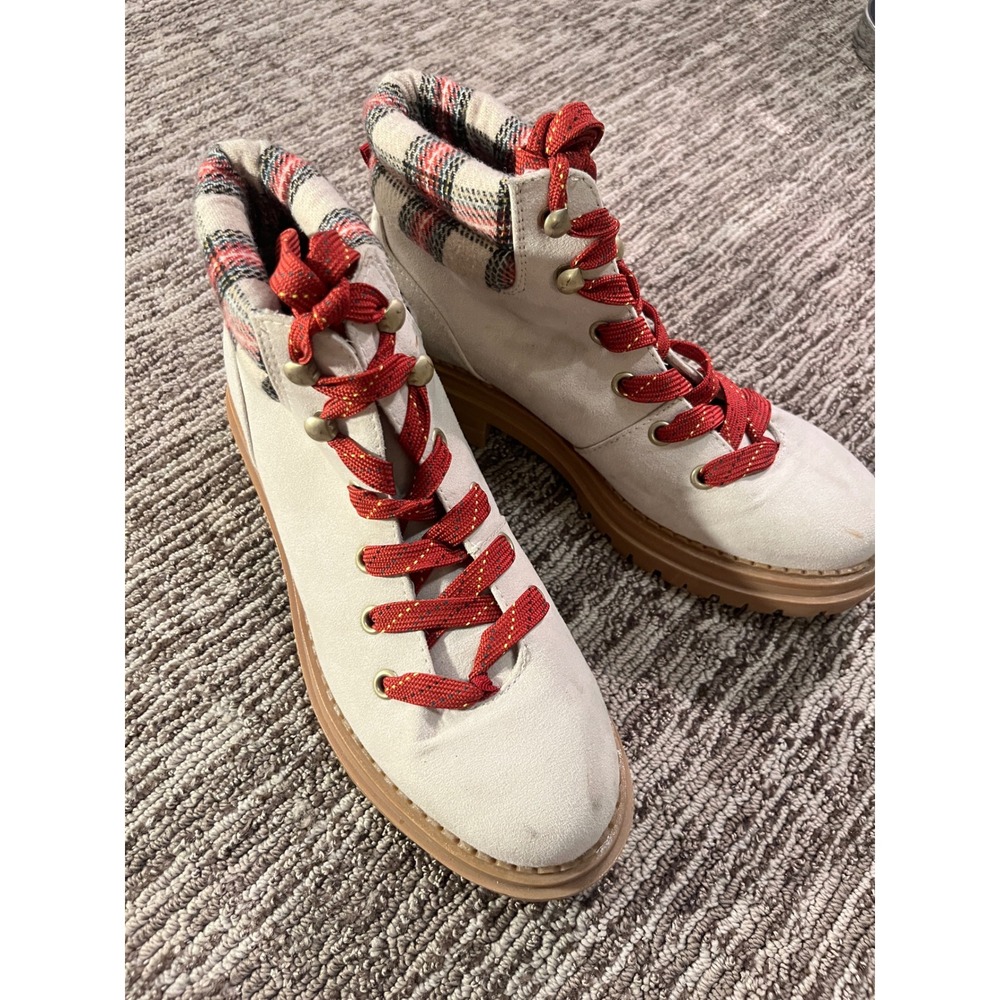 SO Hailey Cream Hiker Boots Plaid Collar Red Laces Lug Sole Womens 7 Med